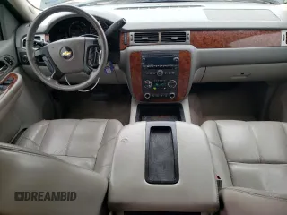 2007 Chevrolet Suburban LTZ with VIN 3GNFC16057G109940, listed as a Copart auction lot 49173865 with 205,133 mi miles and Salvage title. Bid and sale history available at DreamBid. Image 8.