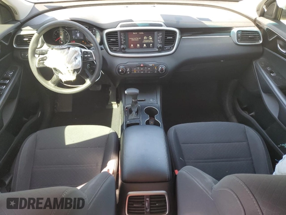 2020 Kia Sorento LX with VIN 5XYPG4A35LG651763, listed as a Copart auction lot 49738375 with 41,100 mi miles and Salvage Title. Bid and sale history available at DreamBid. Image 8.
