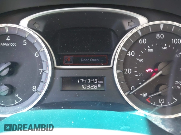 2013 Infiniti JX35 z VIN 5N1AL0MM5DC325543, wystawiony jako IAAI lot #42179986 z przebiegiem 174 743 mil mil oraz . Historia ofert i sprzedaży dostępna na DreamBid. Obrazek 7.