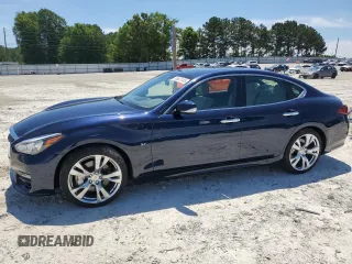 2015 Infiniti Q70 z VIN JN1BY1APXFM542584, wystawiony jako Copart lot #55623105 z przebiegiem 52 987 mil mil oraz Szkoda całkowita • Salvage title. Historia ofert i sprzedaży dostępna na DreamBid. Obrazek 1.