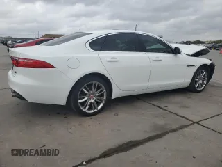 2016 Jaguar XF 35t Prestige with VIN SAJBK4BV3GCY15743, listed as a Copart auction lot 78531394 with 83,791 mi miles and Salvage Title. Bid and sale history available at carsss.com. Image 3.