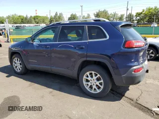 2016 Jeep Cherokee Latitude with VIN 1C4PJMCS1GW304073, listed as a Copart auction lot 60467055 with 74,826 mi miles and Salvage title. Bid and sale history available at DreamBid. Image 2.