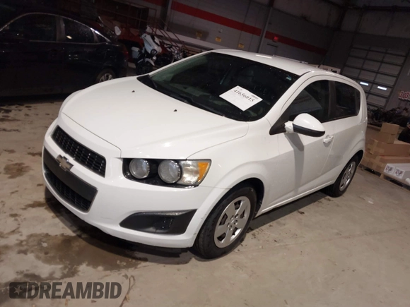 2013 Chevrolet Sonic LS z VIN 1G1JA6SH6D4189641, wystawiony jako IAAI lot #41656015 z przebiegiem 197 027 mil mil oraz . Historia ofert i sprzedaży dostępna na DreamBid. Obrazek 2.