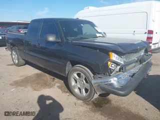 2003 Chevrolet Silverado 1500 LS with VIN 2GCEC19X431138524, listed as a IAAI auction lot 41729057 with 295,394 mi miles. Bid and sale history available at carsss.com. Image 1.