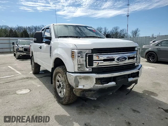 2019 Ford F-250 XL with VIN 1FT7X2B62KEF23095, listed as a Copart auction lot 47957665 with 165,939 mi miles and Salvage Title. Bid and sale history available at DreamBid. Image 11.