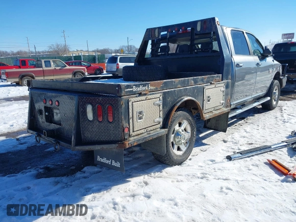 2010 Dodge 2500 SLT with VIN 3D7UT2CL8AG149365, listed as a IAAI auction lot 41290754 with 100,065 mi miles and . Bid and sale history available at DreamBid. Image 4.