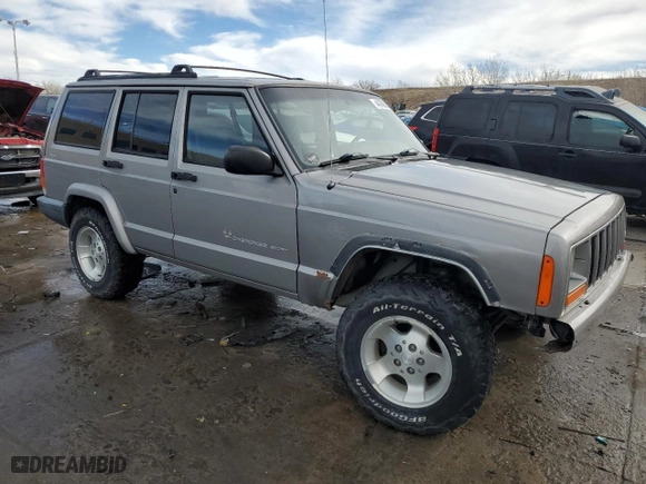 2001 Jeep Cherokee Sport with VIN 1J4FF48S81L528367, listed as a Copart auction lot 44760685 with 235,072 mi miles and Salvage Title. Bid and sale history available at carsss.com. Image 4.