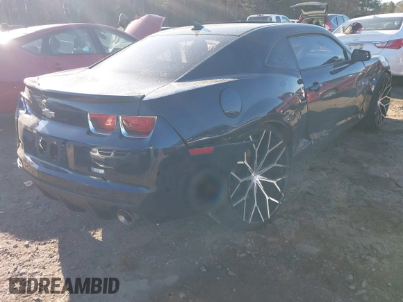 2010 Chevrolet Camaro 2SS z VIN 2G1FK1EJ9A9225884, wystawiony jako IAAI lot #41807248 z przebiegiem 197 908 mil mil oraz . Historia ofert i sprzedaży dostępna na DreamBid. Obrazek 4.