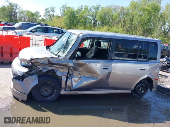 2005 Scion xB z VIN JTLKT324954026022, wystawiony jako IAAI lot #42073838 z przebiegiem 106 887 mil mil oraz . Historia ofert i sprzedaży dostępna na DreamBid. Obrazek 15.