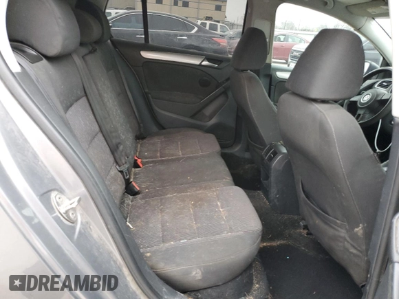 2014 Volkswagen Golf with VIN WVWDB7AJ3EW005547, listed as a Copart auction lot 44002985 with 171,999 mi miles and Salvage title. Bid and sale history available at DreamBid. Image 10.
