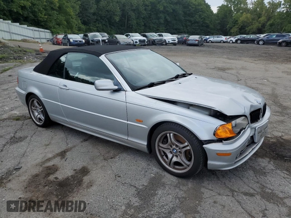 2001 BMW 3 Series 330Ci with VIN WBABS53411EV86207, listed as a Copart auction lot 67568394 with 95,113 mi miles and Salvage Title. Bid and sale history available at carsss.com. Image 4.
