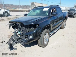 2017 Toyota Tacoma SR5 with VIN 3TMCZ5AN5HM110187, listed as a IAAI auction lot 41695501 with NaN miles. Bid and sale history available at carsss.com. Image 18.