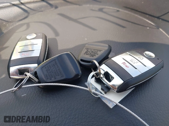 2014 Kia Sorento EX with VIN 5XYKU4A70EG516330, listed as a IAAI auction lot 42462400 with 146,221 mi miles and . Bid and sale history available at DreamBid. Image 11.