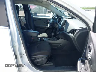 2019 Jeep Cherokee Latitude with VIN 1C4PJMCB6KD284293, listed as a IAAI auction lot 42597573 with 112,301 mi miles and . Bid and sale history available at DreamBid. Image 5.