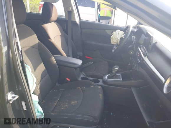 2021 Kia Forte LXS с VIN 3KPF24AD6ME372761, выставлен на аукционе IAAI как лот 42135790 с пробегом 62 310 миль миль и . История ставок и продаж доступна на DreamBid. Изображение 5.