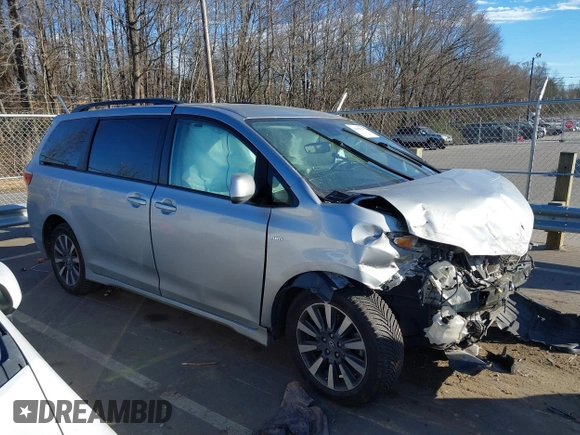 2019 Toyota Sienna LE with VIN 5TDJZ3DC4KS221245, listed as a IAAI auction lot 41455754 with 81,290 mi miles. Bid and sale history available at carsss.com. Image 1.