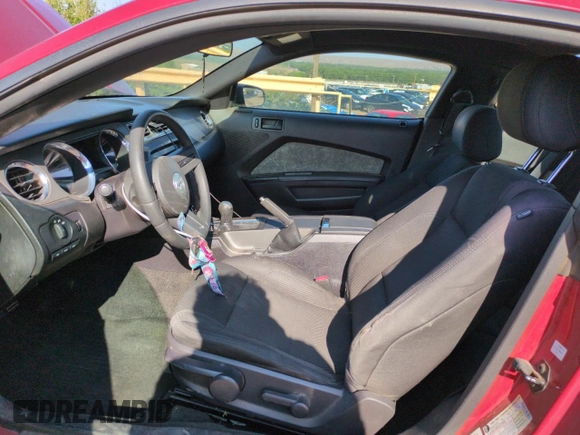 2012 Ford Mustang Premium с VIN 1ZVBP8AM0C5265025, выставлен на аукционе Copart как лот 59537985 с пробегом 101 435 миль миль и Списание • Salvage title. История ставок и продаж доступна на DreamBid. Изображение 7.