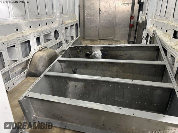 2020 Ford Transit Cargo с VIN 1FTBW3X87LKB80879, выставлен на аукционе IAAI как лот 42599754 с пробегом 104 720 миль миль и . История ставок и продаж доступна на DreamBid. Изображение 8.