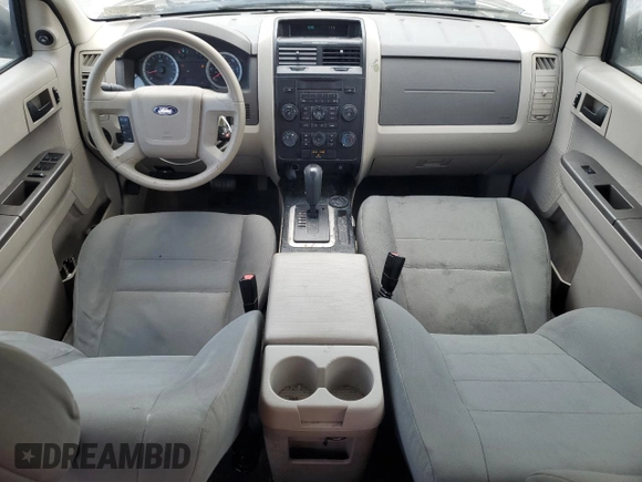 2012 Ford Escape XLS z VIN 1FMCU9C74CKA77442, wystawiony jako Copart lot #65079825 z przebiegiem 132 895 mil mil oraz Czysty tytuł • Clean title. Historia ofert i sprzedaży dostępna na DreamBid. Obrazek 8.