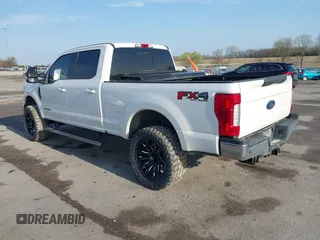 2019 Ford F-250 XL with VIN 1FT7W2BT2KEC22660, listed as a IAAI auction lot 42000100 with 25,569 mi miles and . Bid and sale history available at DreamBid. Image 3.