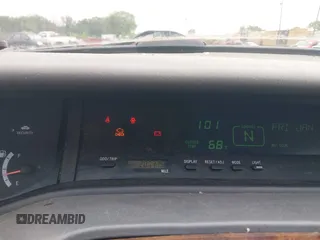 2001 Toyota Avalon XL z VIN 4T1BF28B91U144533, wystawiony jako IAAI lot #42247586 z przebiegiem 207 775 mil mil oraz . Historia ofert i sprzedaży dostępna na DreamBid. Obrazek 7.