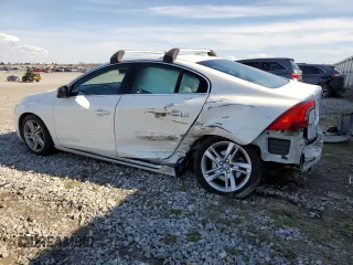 2014 Volvo S60 T5 with VIN YV1612FS1E2279704, listed as a Copart auction lot 50271245 with 98,543 mi miles and Salvage Title. Bid and sale history available at carsss.com. Image 2.