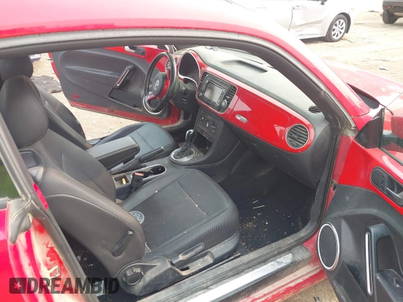 2012 Volkswagen Beetle 2.5L PZEV with VIN 3VWJP7AT8CM637489, listed as a IAAI auction lot 42377559 with 174,295 mi miles and . Bid and sale history available at DreamBid. Image 5.