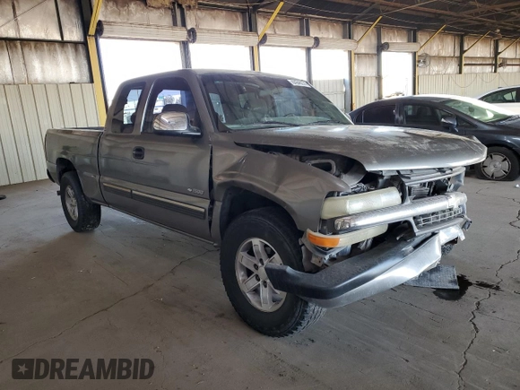 2000 Chevrolet Silverado 1500 with VIN 2GCEC19V8Y1176554, listed as a Copart auction lot 84946274 with 226,519 mi miles and Clean Title. Bid and sale history available at carsss.com. Image 4.