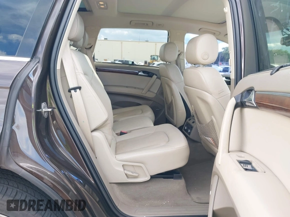 2011 Audi Q7 3.0L TDI Prestige with VIN WA1VMAFE0BD008205, listed as a IAAI auction lot 41692958 with 127,901 mi miles. Bid and sale history available at carsss.com. Image 8.