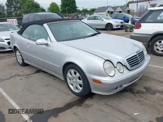 2003 Mercedes-Benz CLK 320 z VIN WDBLK65G73T140340, wystawiony jako IAAI lot #42167129 z przebiegiem 91 618 mil mil oraz . Historia ofert i sprzedaży dostępna na DreamBid. Obrazek 1.