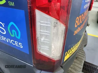 2016 Ford Transit Cargo z VIN 1FTYE1YM4GKB13059, wystawiony jako IAAI lot #42626529 z przebiegiem 260 756 mil mil oraz . Historia ofert i sprzedaży dostępna na DreamBid. Obrazek 36.