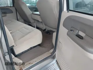 2002 Ford Super Duty F-250 XL with VIN 1FTNW21F92EB00672, listed as a IAAI auction lot 41699748 with 134,137 mi miles. Bid and sale history available at carsss.com. Image 8.