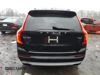 2016 Volvo XC90 T6 Momentum with VIN YV4A22PK1G1050196, listed as a Copart auction lot 71748792 with 137,525 mi miles. Bid and sale history available at carsss.com. Image 6.