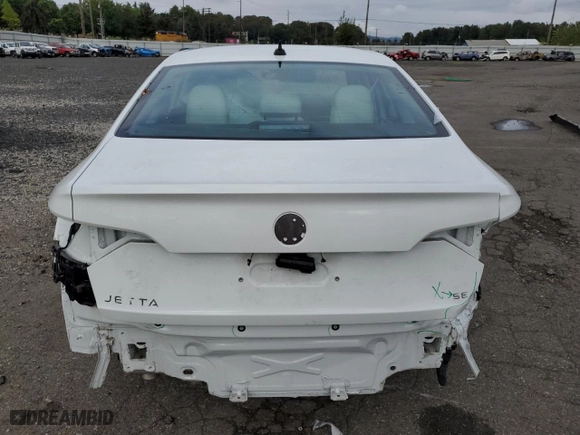 2024 Volkswagen Jetta SE with VIN 3VW7M7BU7RM016411, listed as a Copart auction lot 71318544 with 2,023 mi miles and Salvage Title. Bid and sale history available at carsss.com. Image 6.