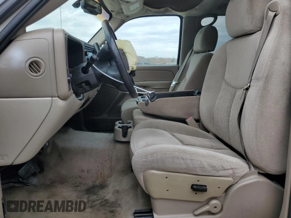 2005 Chevrolet Suburban LS with VIN 3GNEC16Z85G243106, listed as a Copart auction lot 82868994 with 192,142 mi miles and Salvage title. Bid and sale history available at DreamBid. Image 7.