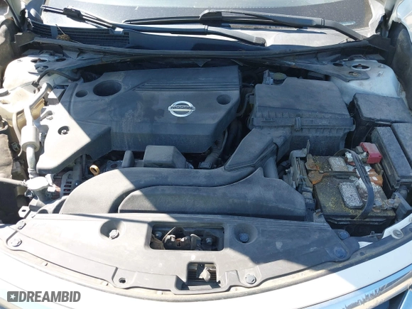 2013 Nissan Altima 2.5 S with VIN 1N4AL3AP3DN471597, listed as a IAAI auction lot 42028075 with 222,461 mi miles. Bid and sale history available at carsss.com. Image 10.
