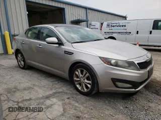 2013 Kia Optima EX z VIN 5XXGN4A75DG168207, wystawiony jako Copart lot #59992435 z przebiegiem 147 298 mil mil oraz Czysty tytuł • Clean title. Historia ofert i sprzedaży dostępna na DreamBid. Obrazek 4.