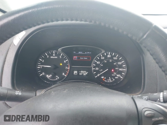 2015 Nissan Pathfinder Platinum with VIN 5N1AR2MM2FC639602, listed as a IAAI auction lot 41294747 with 119,925 mi miles and . Bid and sale history available at DreamBid. Image 7.