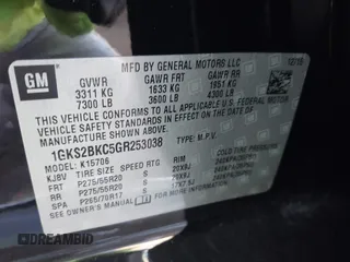 2016 GMC Yukon SLT with VIN 1GKS2BKC5GR253038, listed as a IAAI auction lot 41790030 with 101,039 mi miles. Bid and sale history available at carsss.com. Image 9.