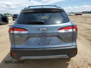 2024 Toyota Corolla Cross LE z VIN 7MUCAAAG4RV111324, wystawiony jako Copart lot #51144515 z przebiegiem 2 308 mil mil oraz Szkoda całkowita • Salvage title. Historia ofert i sprzedaży dostępna na DreamBid. Obrazek 6.