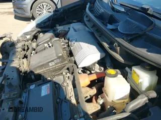 2013 Toyota Prius Two z VIN JTDZN3EU2D3193553, wystawiony jako IAAI lot #42631074 z przebiegiem 187 717 mil mil oraz . Historia ofert i sprzedaży dostępna na DreamBid. Obrazek 19.