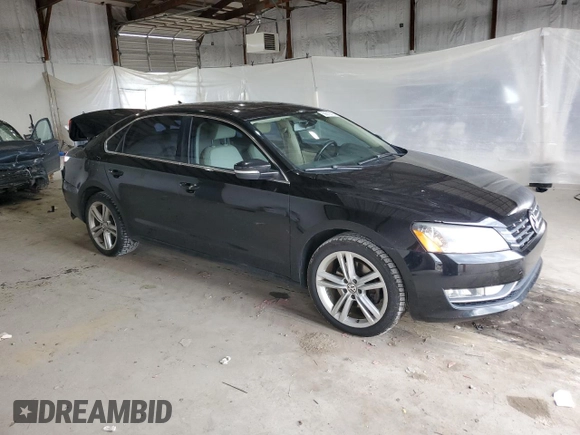 2015 Volkswagen Passat SE with VIN 1VWBV7A33FC043196, listed as a Copart auction lot 56210725 with 136,342 mi miles and Salvage title. Bid and sale history available at DreamBid. Image 4.