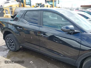 2022 Hyundai Santa Cruz SEL with VIN 5NTJBDAE2NH008015, listed as a IAAI auction lot 42232891 with 31,450 mi miles and . Bid and sale history available at DreamBid. Image 13.