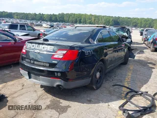 2014 Ford Police Interceptor z VIN 1FAHP2MT8EG154863, wystawiony jako IAAI lot #39828241 z przebiegiem 118 600 mil mil oraz . Historia ofert i sprzedaży dostępna na DreamBid. Obrazek 4.