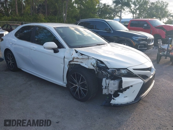2022 Toyota Camry SE with VIN 4T1G11AK7NU039746, listed as a IAAI auction lot 41901908 with 18,839 mi miles and . Bid and sale history available at DreamBid. Image 1.