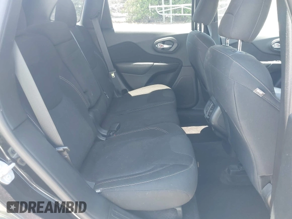 2016 Jeep Cherokee Latitude with VIN 1C4PJLCS8GW260180, listed as a IAAI auction lot 42649326 with 207,732 mi miles and . Bid and sale history available at DreamBid. Image 8.