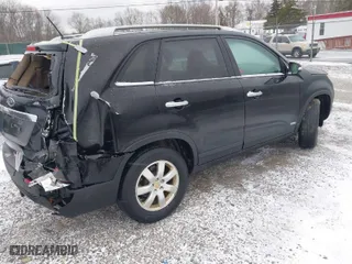 2011 Kia Sorento LX with VIN 5XYKTDA10BG053888, listed as a IAAI auction lot 41728580 with 77,714 mi miles. Bid and sale history available at carsss.com. Image 4.