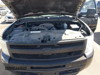 2010 Chevrolet Silverado 1500 LS with VIN 1GCSKREAXAZ137064, listed as a IAAI auction lot 42024758 with 125,401 mi miles and . Bid and sale history available at DreamBid. Image 10.