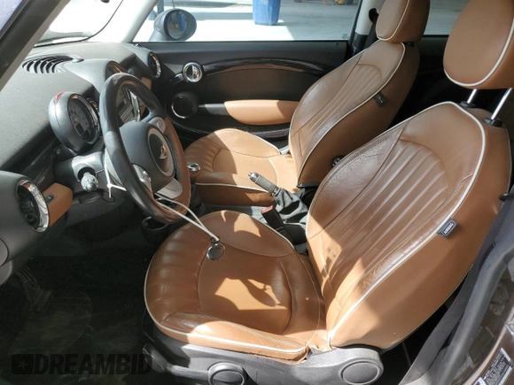 2010 MINI Hardtop S with VIN WMWMF7C51ATX45076, listed as a Copart auction lot 57240395 with 81,901 mi miles and Clean title. Bid and sale history available at DreamBid. Image 7.