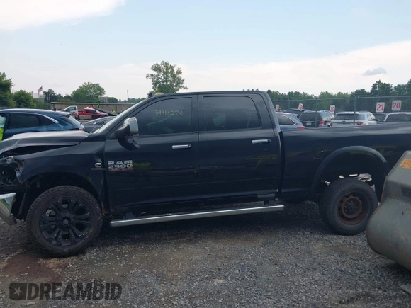2013 Ram 2500 Laramie z VIN 3C6UR5FL0DG516938, wystawiony jako IAAI lot #39916278 z przebiegiem 198 845 mil mil oraz . Historia ofert i sprzedaży dostępna na DreamBid. Obrazek 15.